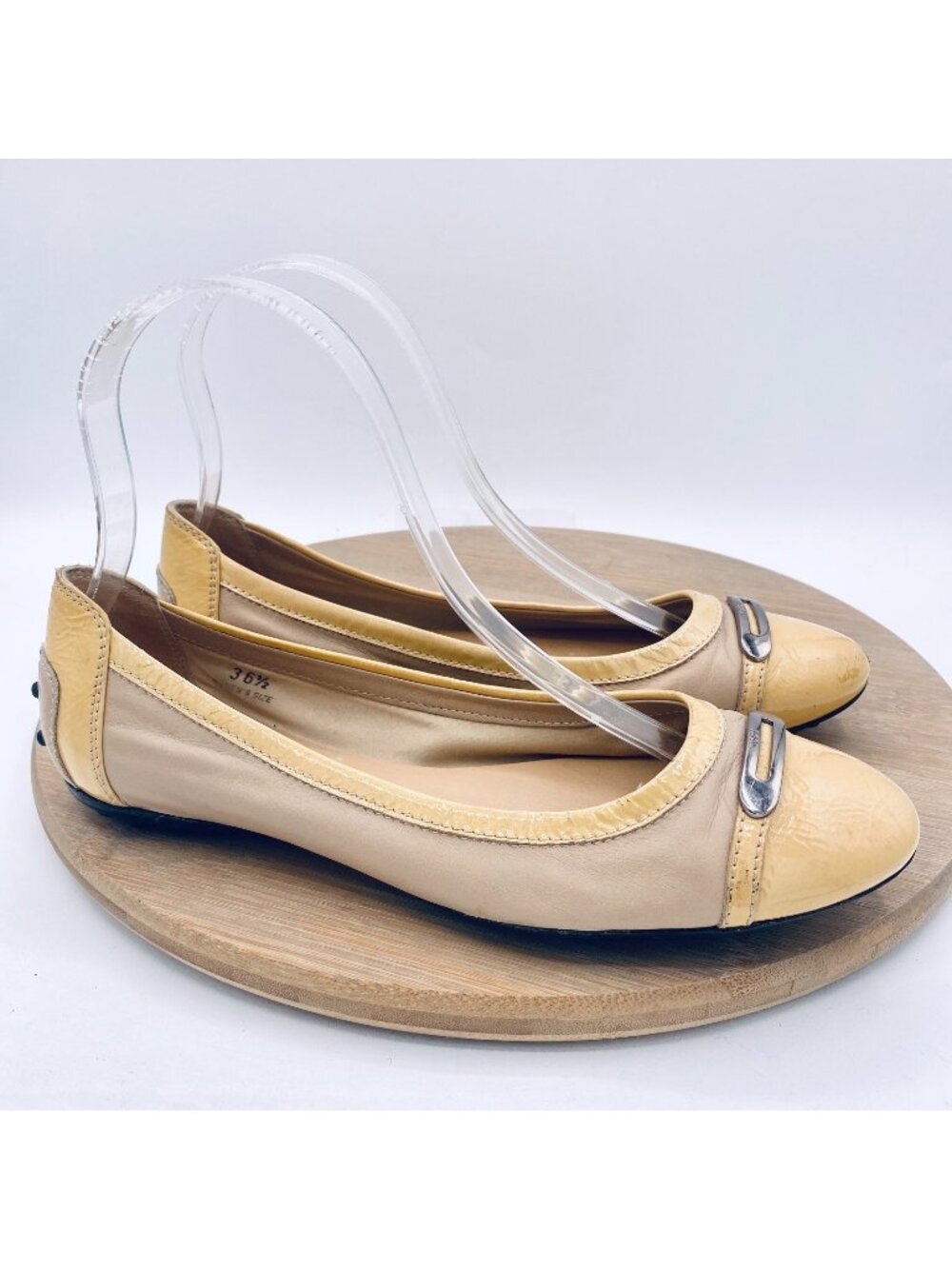 Tods Shoes Womens 6.5 Beige Leather Slip On Cap Toe Ballet Flats Luxury